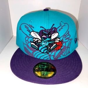 Charlotte Hornets New Era fitted size 7 1/2 worn less than a handful of times.